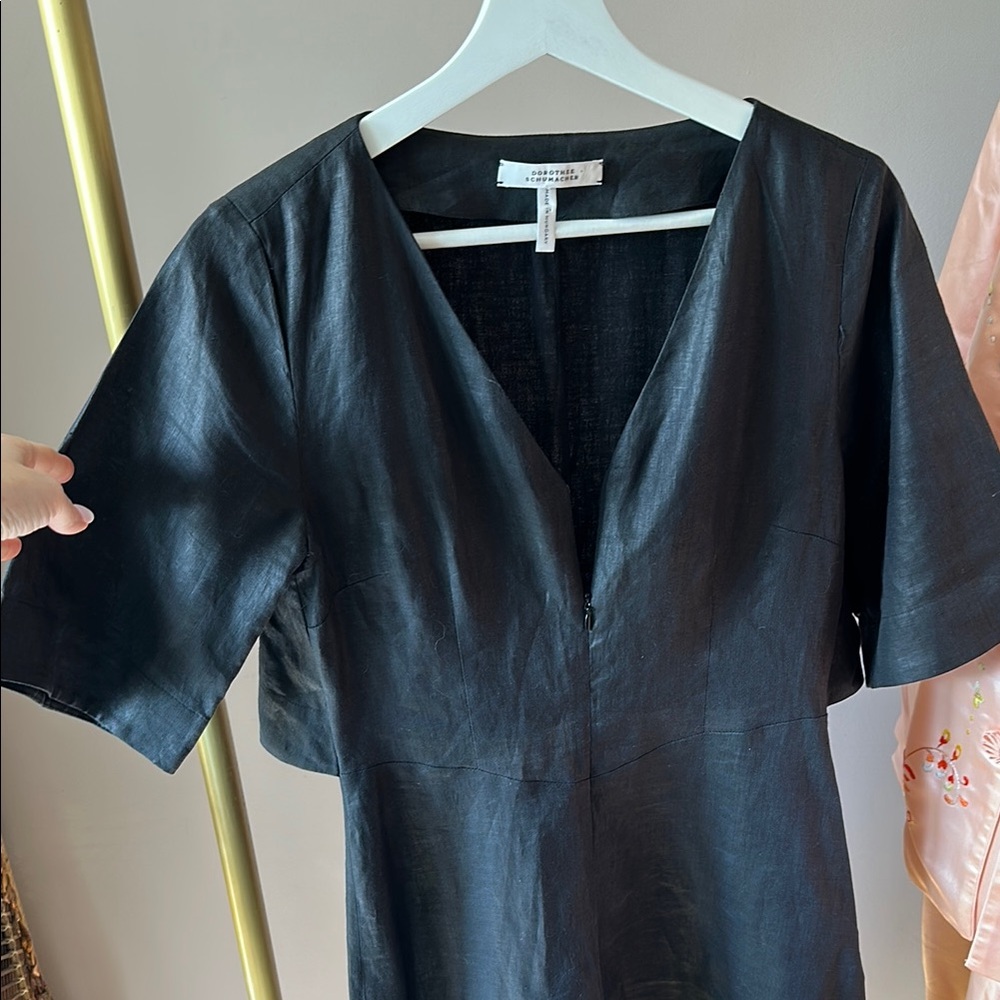 Dorothee Schumacher Elegant Black V-Neck Linen/Silk Dress Size 2 - Picture 2 of 7